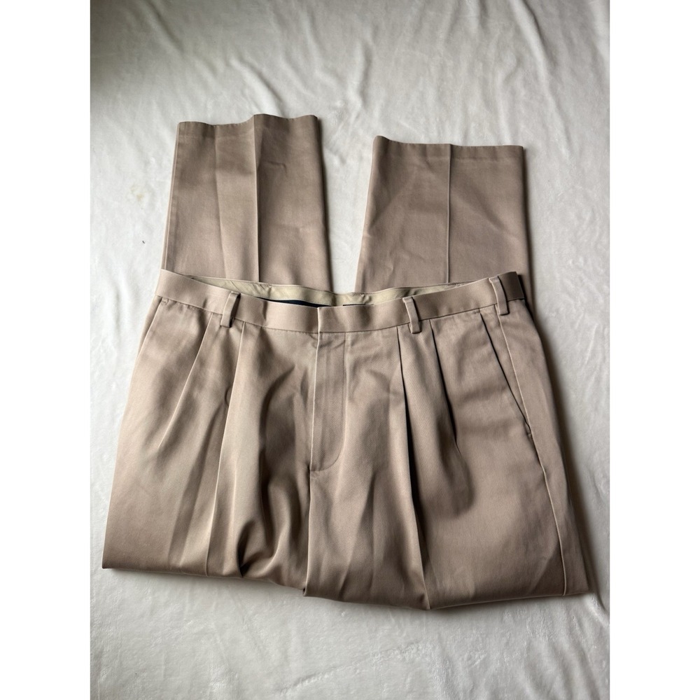Dockers D3 Classic Fit Khaki Pants Size 42x32 Tan Flat Front Pockets